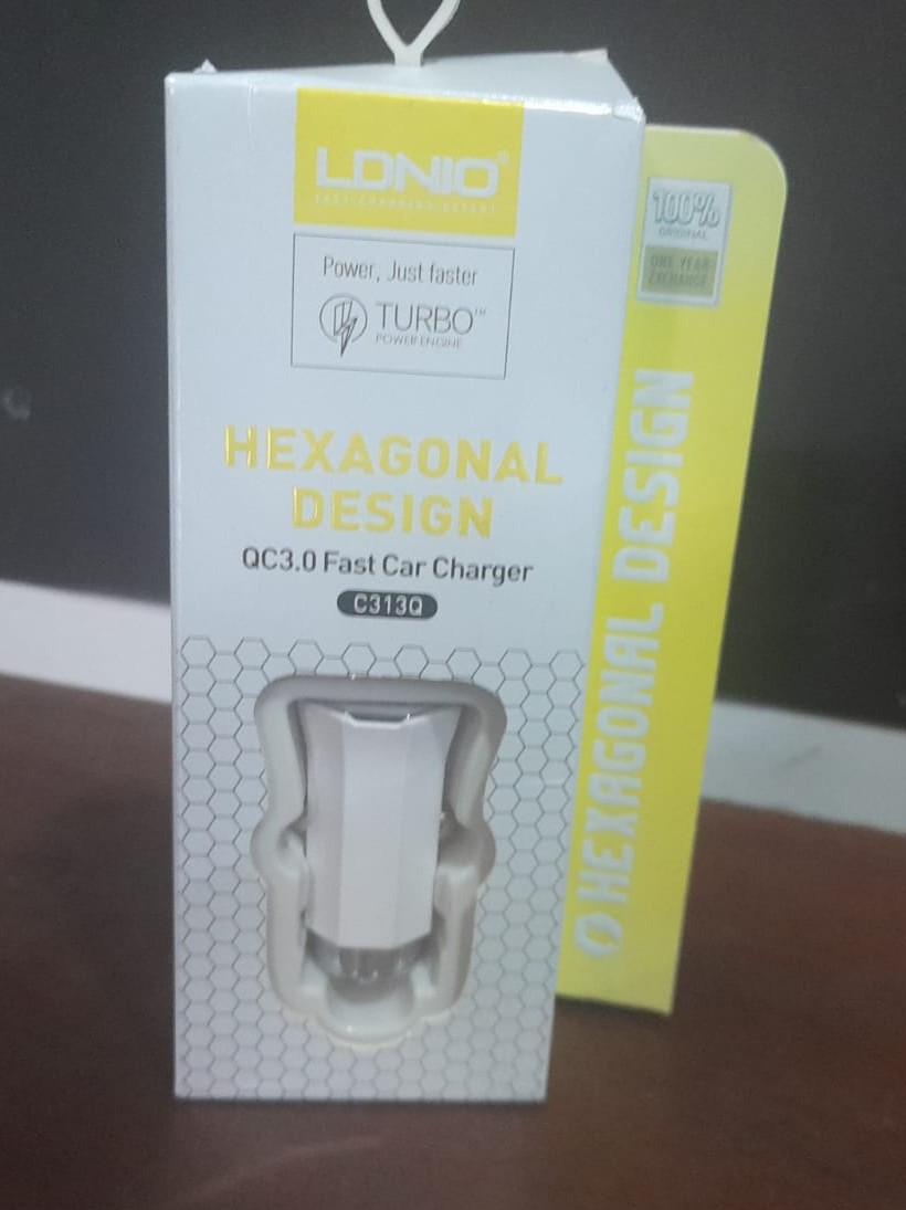 CARGADOR VEHICULAR C313Q HEXAGONAL TIPO-C - LDNIO - Imagen 2